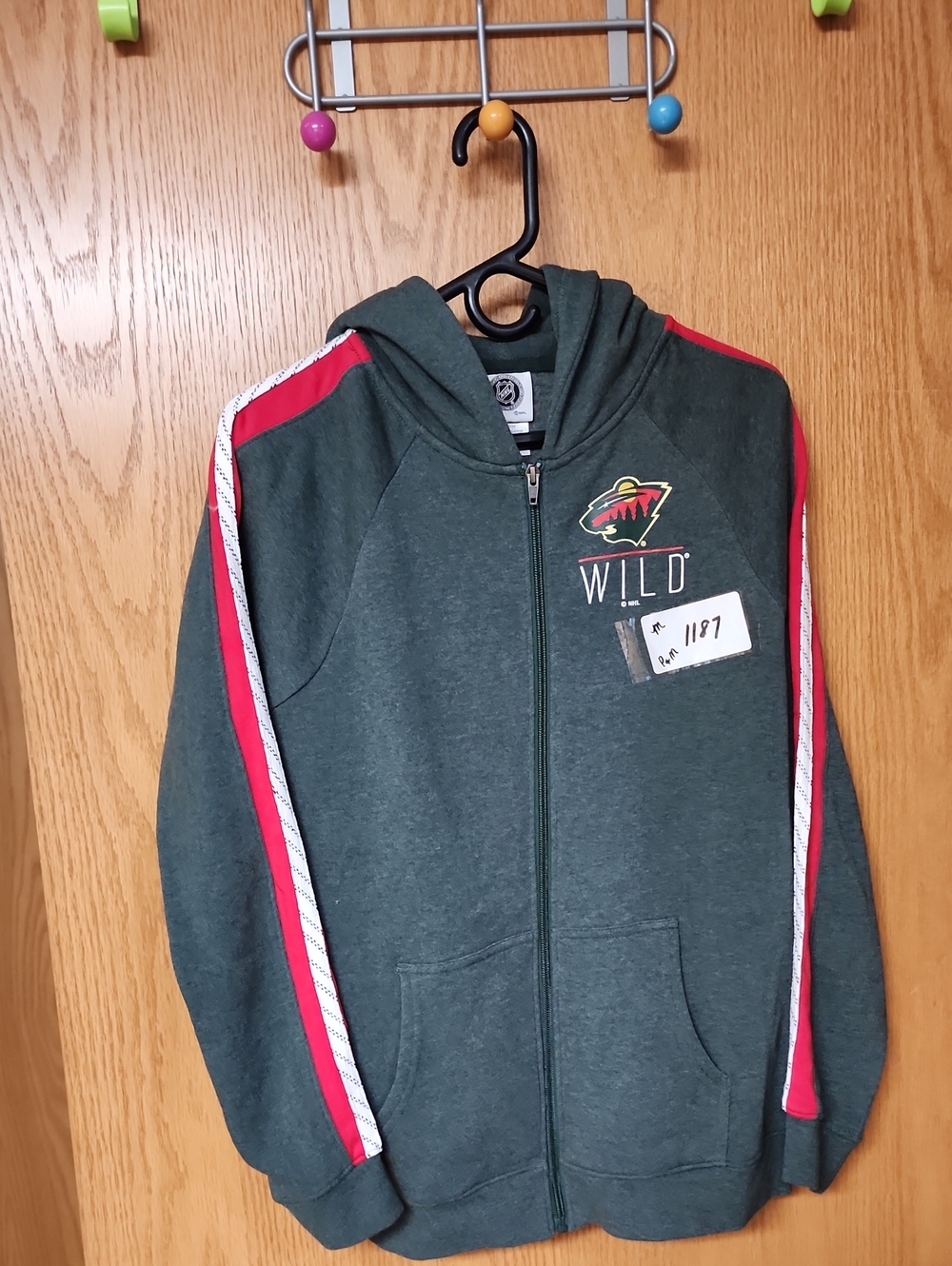 NHL Minnesota Wild Green Zip Hoodie Womens M number 1187